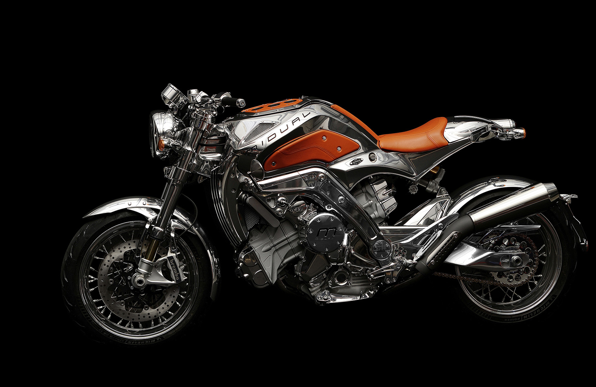 Moto Quintessence Midual